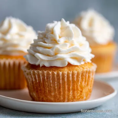 Classic Vanilla Cupcake Recipe in 35 Minutes